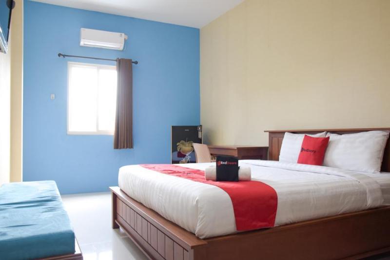 Reddoorz Near Universitas Wijaya Kusuma Surabaya Exterior photo